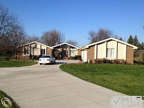 front driveway.jpg