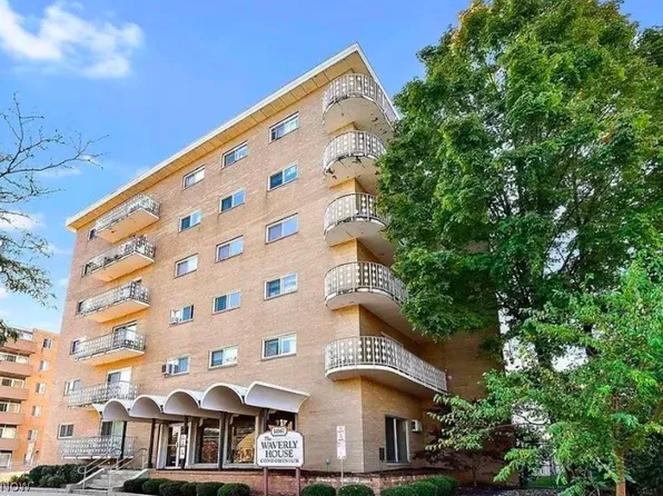 14567 Madison Ave APT 406, Lakewood, OH 44107