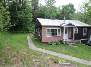 27 Elm St, Jay, ME 04239