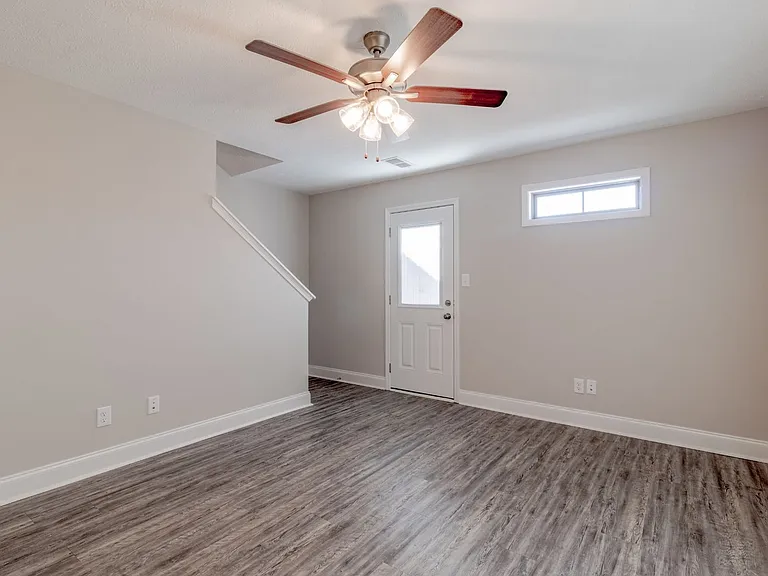1000 Henry Place Blvd #101 — Photo 5