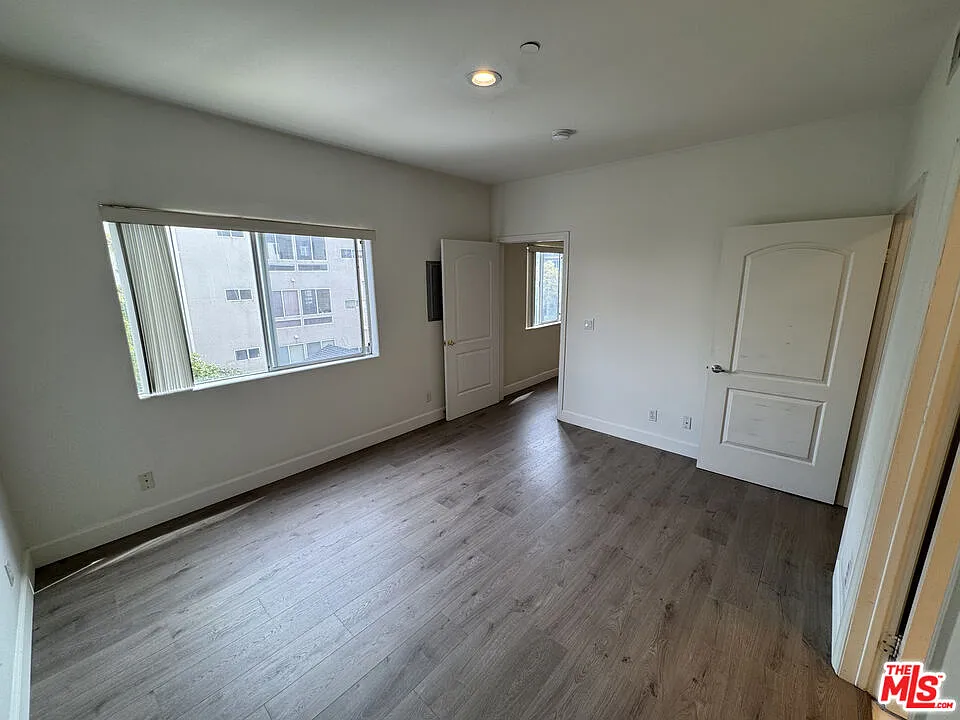 Building Photo - 1804 Camden Ave #203