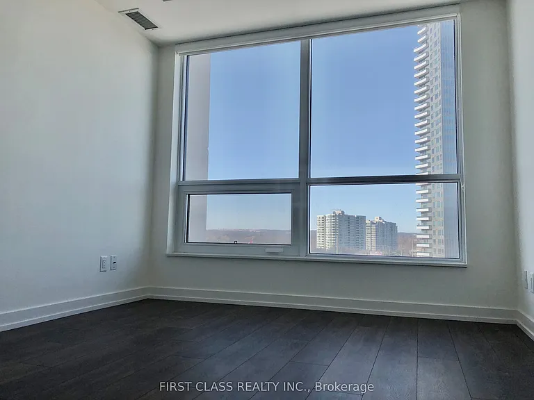 1 Grandview Blvd #705 — Photo 11