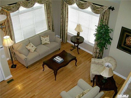 3rd image of 275 S Ocean Ave