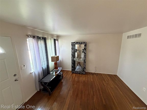 2nd image of 23517 Baker St