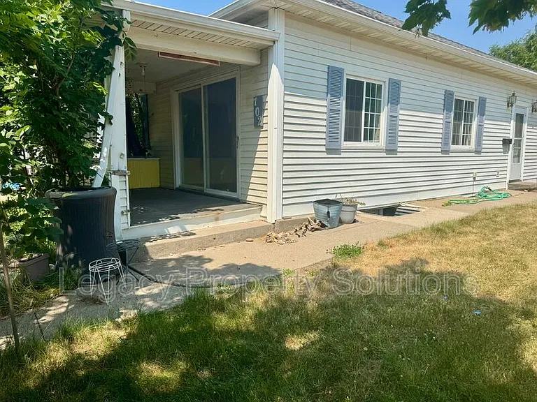 702 W Avenue A #MAIN — Photo 5