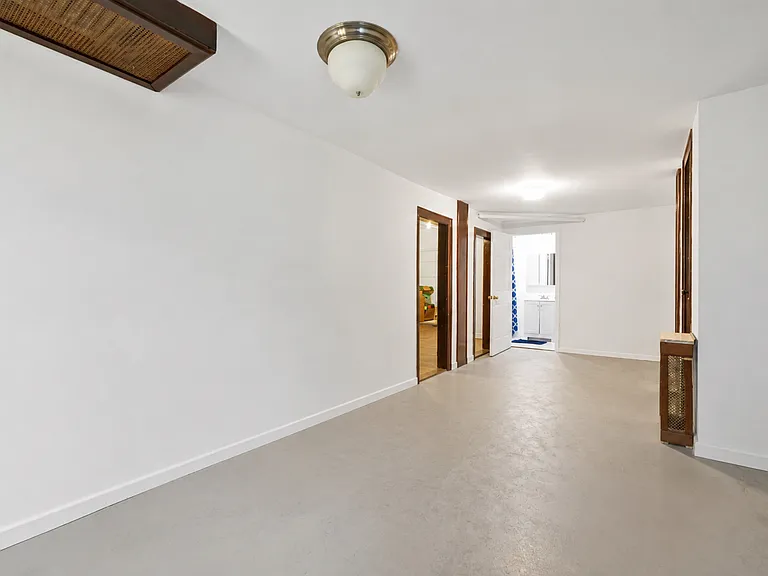 21-17 28th St #HOME — Photo 28