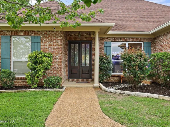 318 Fairview Dr, Brandon, MS 39047