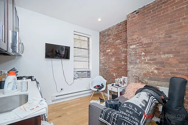 Rented by Keller Williams NYC | media 9