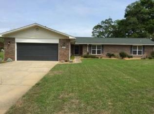 140 Country Club Rd, Shalimar, FL 32579