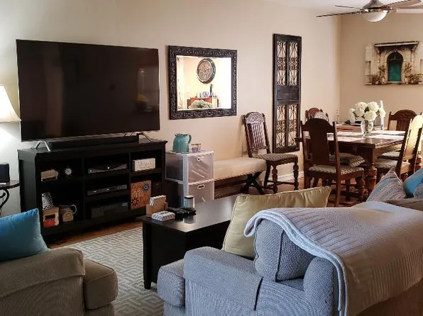 5470 Roundtree Dr APT E, Concord, CA 94521