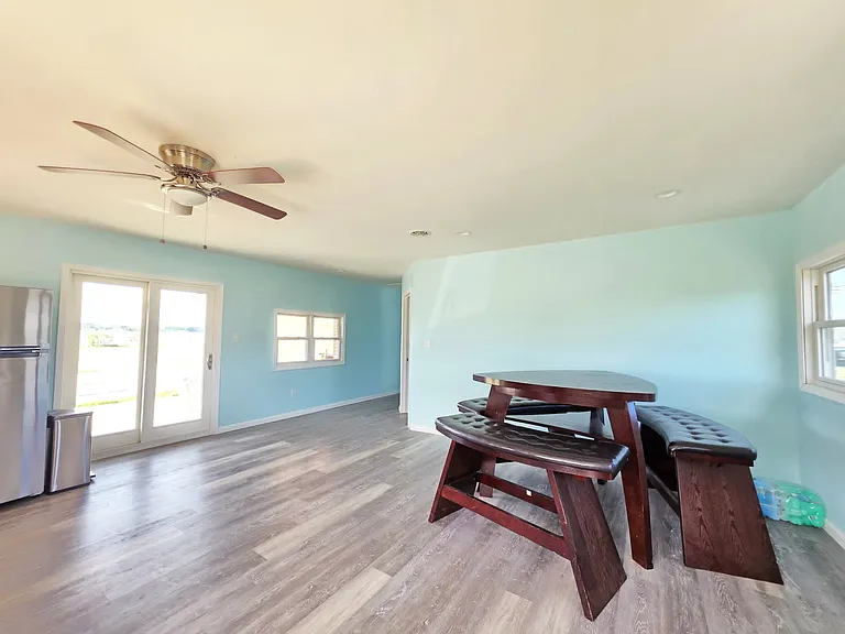 22931 Steele Dr — Photo 9