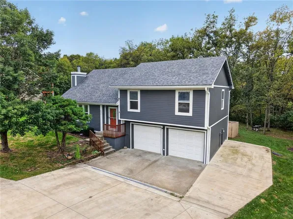 5874 SW Walnut Cv, Trimble, MO 64492