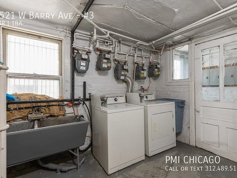 1521 W Barry Ave #3 — Photo 11