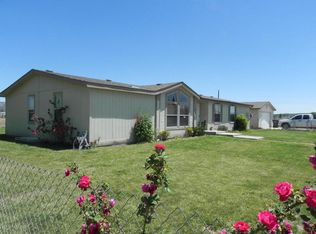 1102 W Saddle Rd, Paulden, AZ 86334