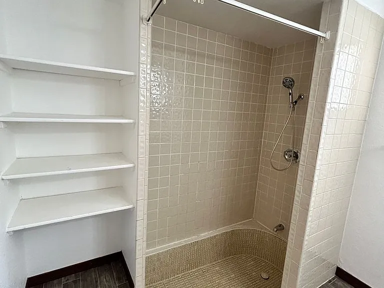 2401 Cosnina Dr — Photo 26