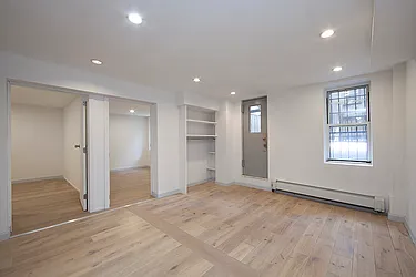 Rented by R New York