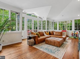 8634 Gateshead Rd, Alexandria, VA 22309