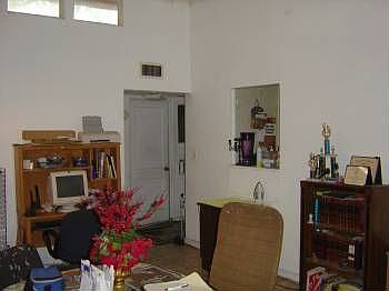 2nd image of 2610 Nicholas Cir W