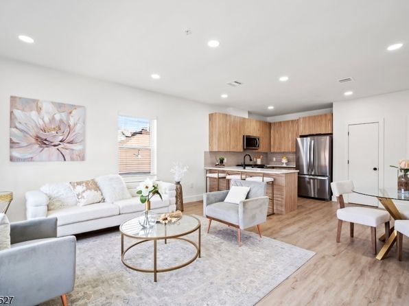 310 W Jersey St #503