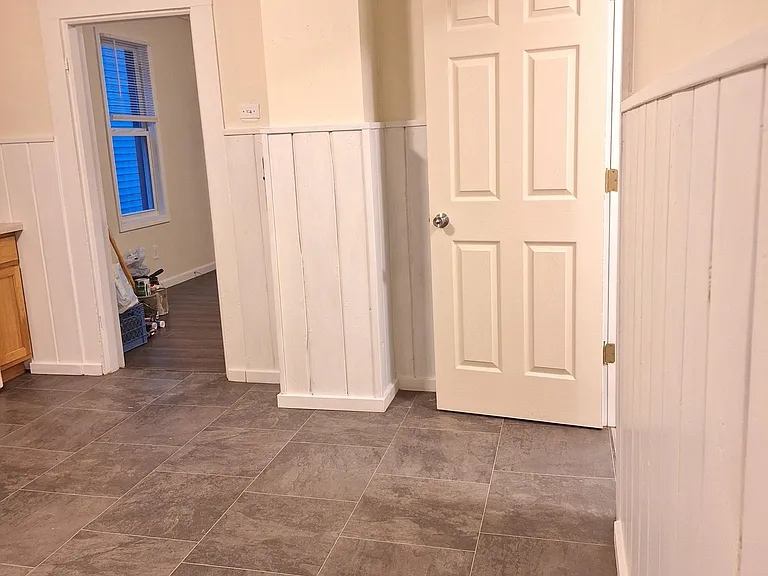 845 Warren St — Photo 17