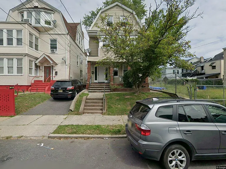 11 Cliff Hill Pl #C — Photo 1
