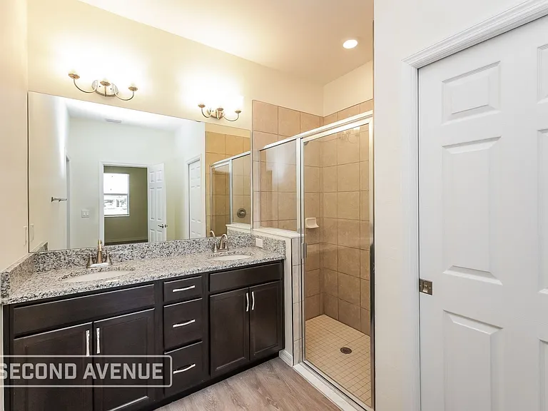 1411 NW 9th Ave — Photo 11