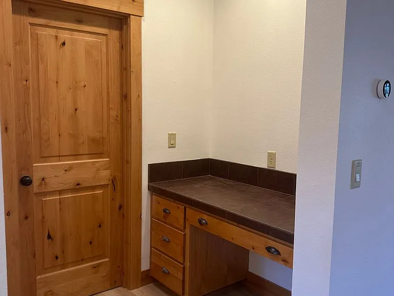 115 NW Mount Washington Dr — Photo 11