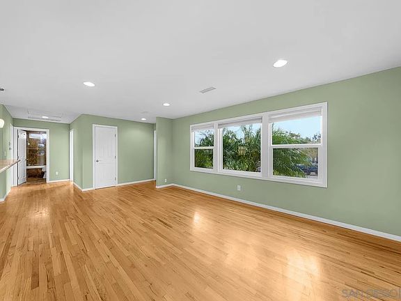 5th image of 3095 Nile St