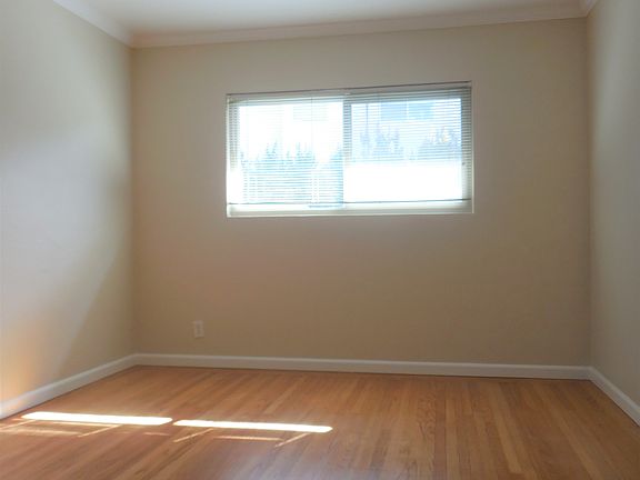 5th image of 1416 Floribunda Ave APT 7