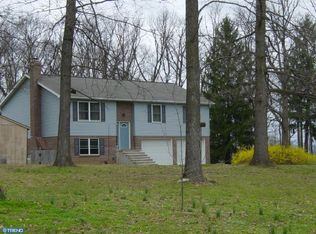 22 Potteiger Rd, Bernville, PA 19506