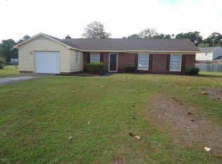 511 Pine Valley Rd, Jacksonville, NC 28546