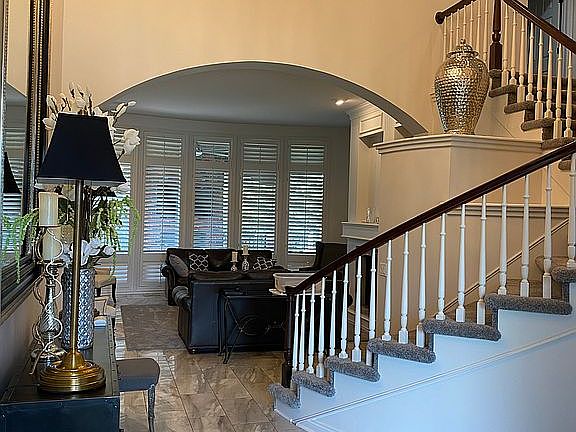 4th image of 18412 Pierce Cir