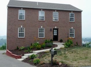 10 Breezewood Dr, Canonsburg, PA