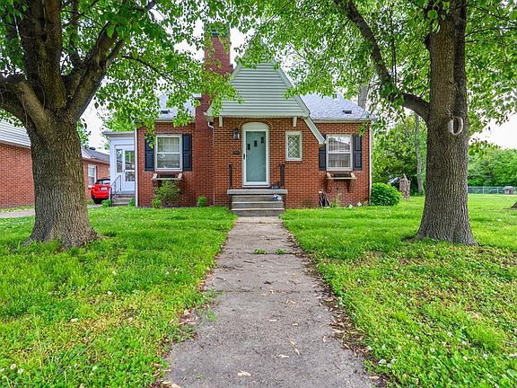 2nd image of 419 W 9th St