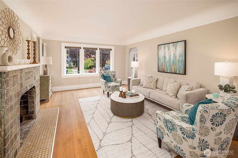 4th image of 6848 31st Avenue NE