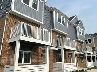 4849 Ludlow Ln, Troy, MI 48085