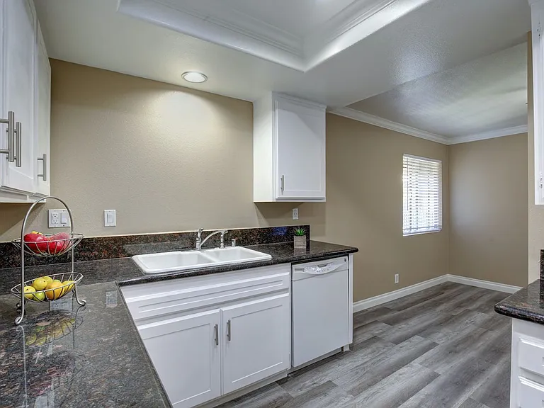 6830 Rosemead Blvd — Photo 9