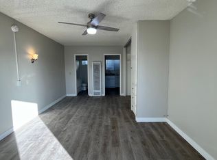14250 Telegraph Rd #20, Whittier, CA 90604