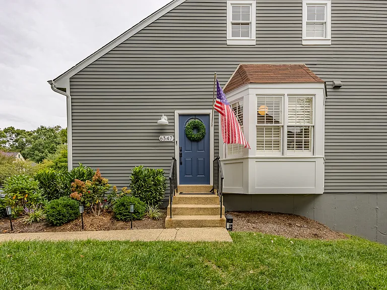 6347 Chimney Wood Ct — Photo 3
