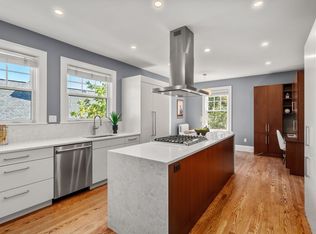 86 Greenough St #3, Brookline, MA 02445