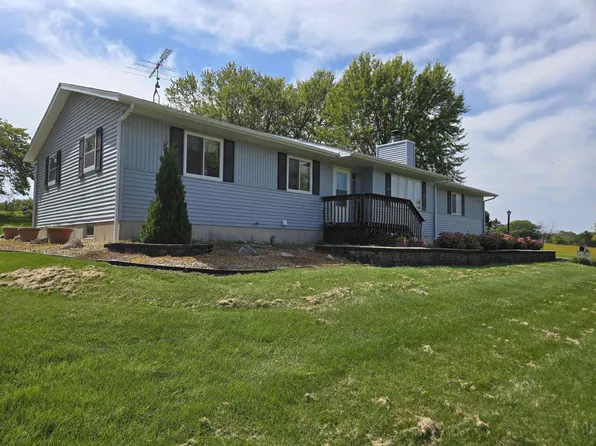 9A223 Walnut Ln, Apple River, IL 61001