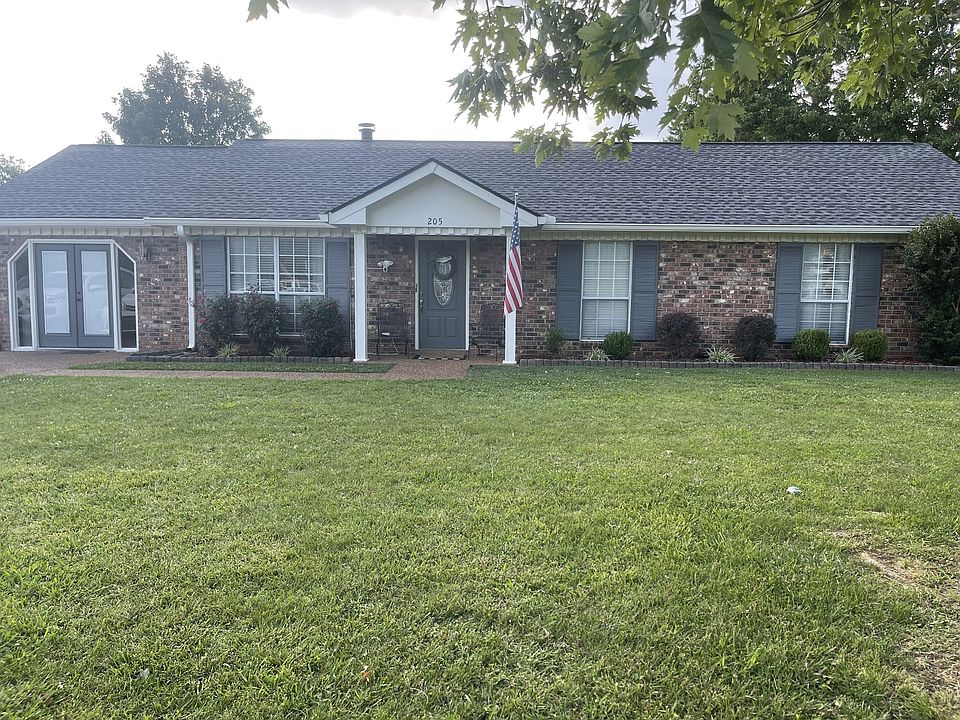 1st image of 205 Gable Ct
