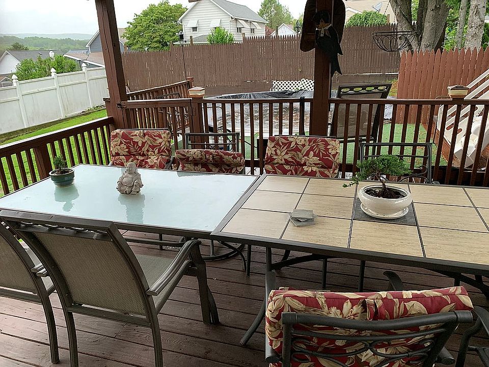 Upper Deck and gate to pool 
