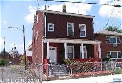 2nd image of 217 4th St