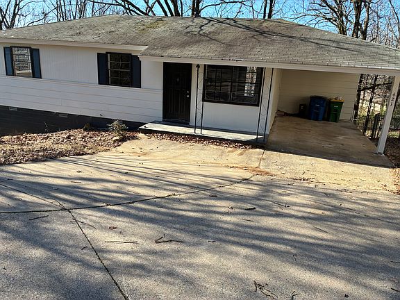 3rd image of 421 Lindenhurst Dr