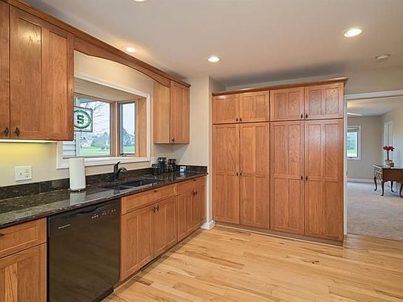 4th image of 6215 Eagle Ct