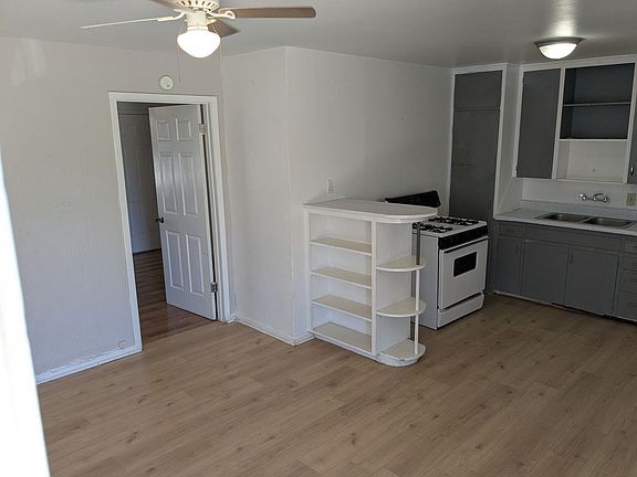 3rd image of 1105 Harbour Ave #1107