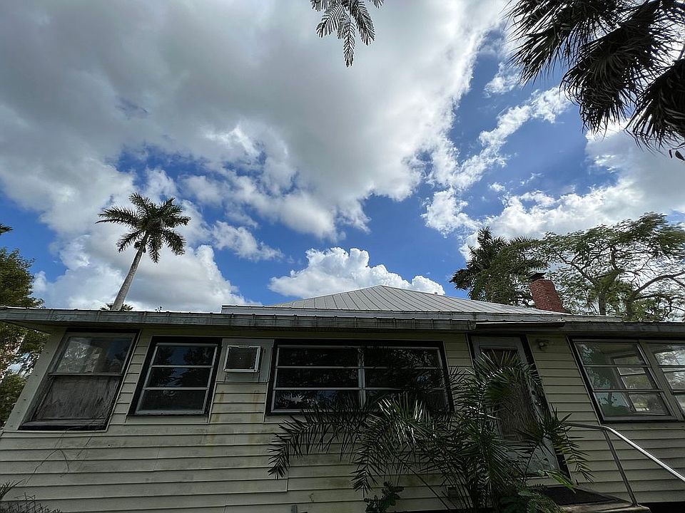 1st image of 205 Storter Ave N