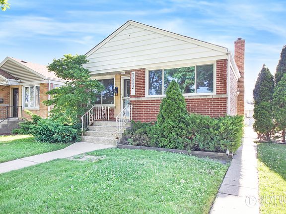 2nd image of 3523 Sunset Ln