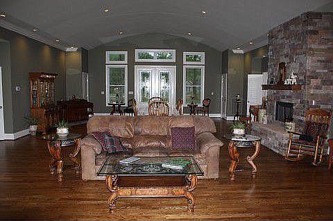 5th image of 5904 Shelby Ln